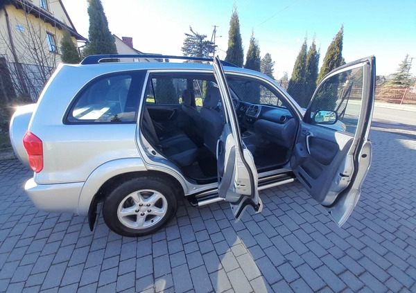 Toyota RAV4 cena 19999 przebieg: 224000, rok produkcji 2003 z Żukowo małe 277